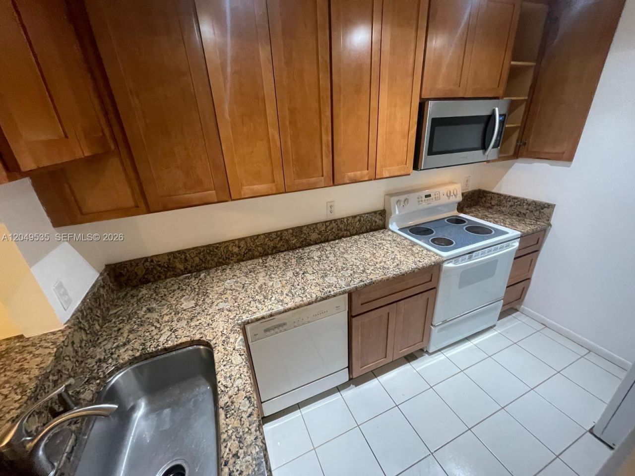 807 Twin Lakes Dr , Unit 32-G, Coral Springs, FL 33071 Photo