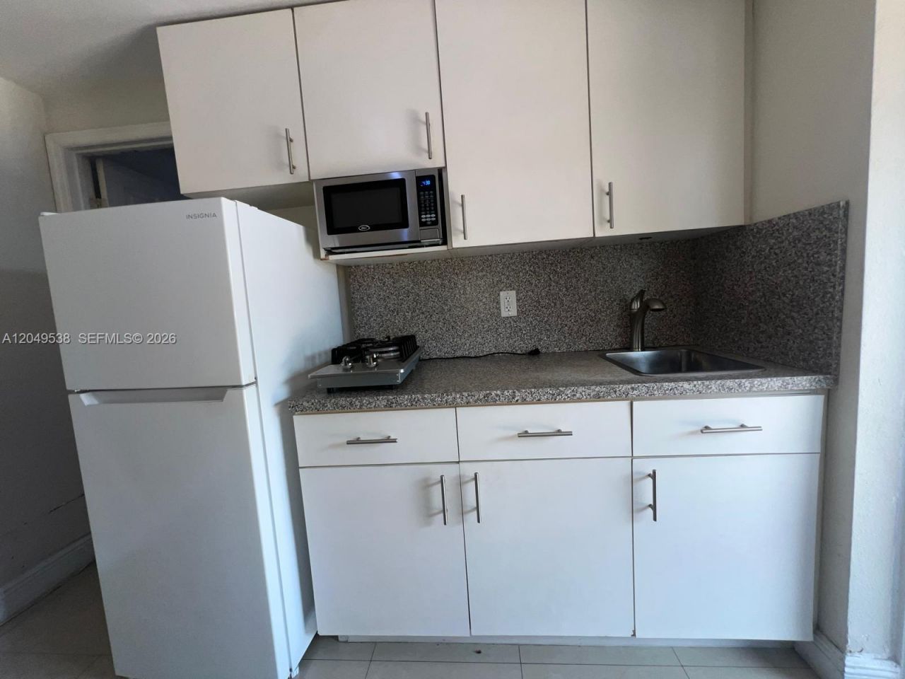 490 W 33rd Pl, Hialeah, FL 33012 Photo