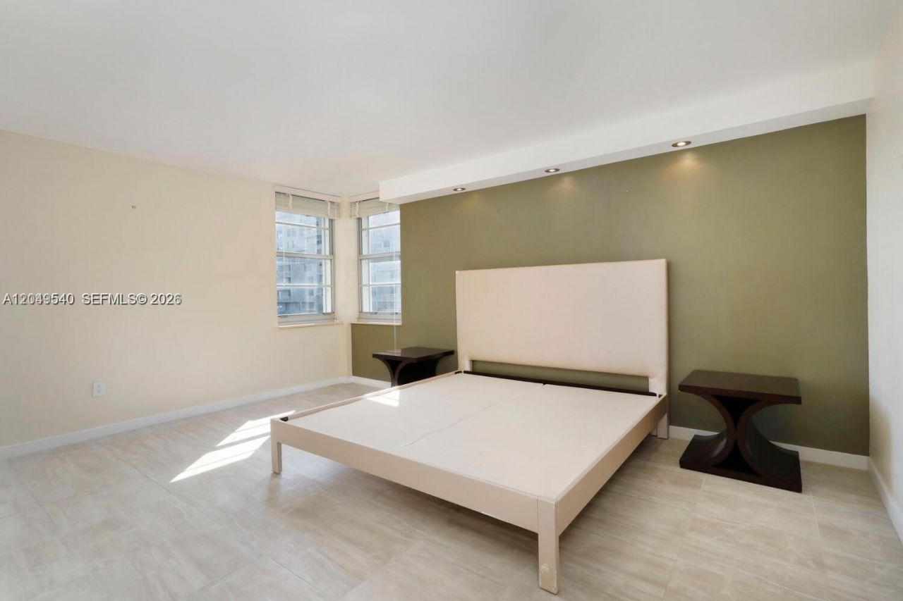 145 SE 25th Rd , Unit 502, Miami, FL 33129 Photo