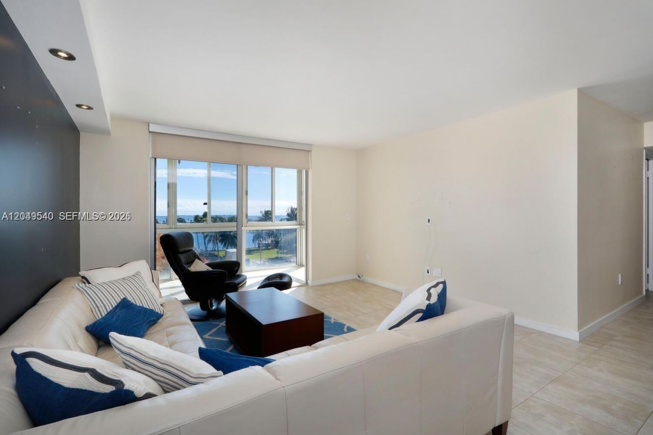145 SE 25th Rd , Unit 502, Miami, FL 33129 Photo