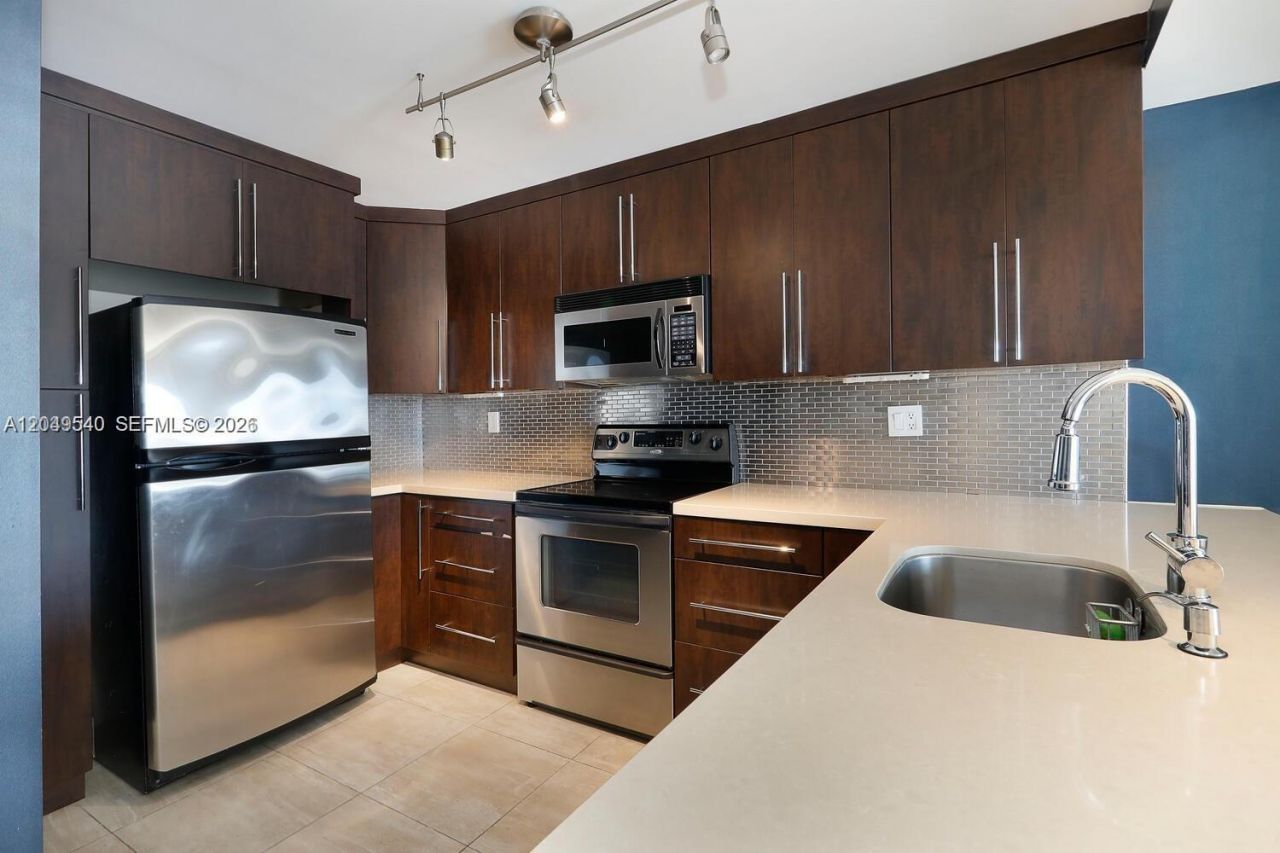 145 SE 25th Rd , Unit 502, Miami, FL 33129 Photo