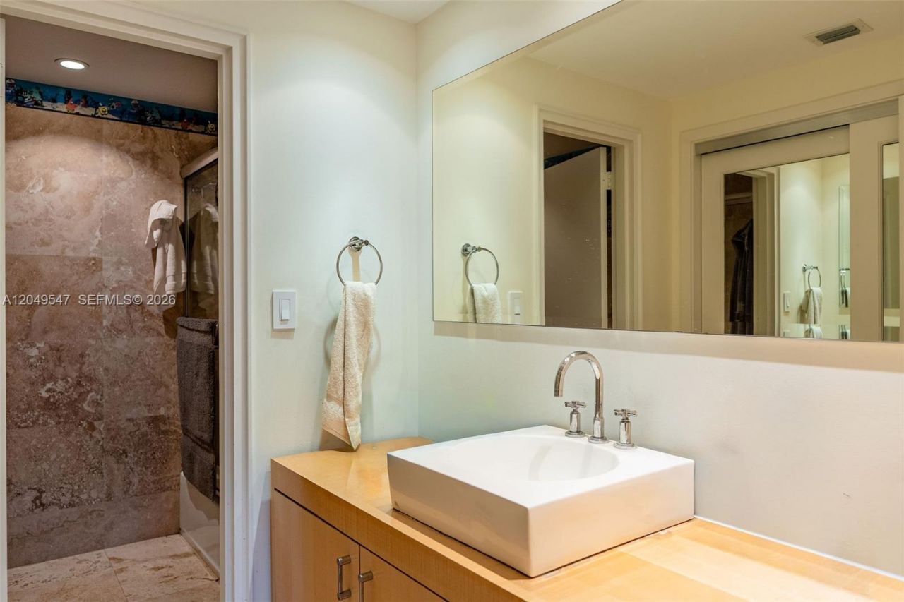 200 Ocean Lane Dr, Unit 501, Key Biscayne, FL 33149 Photo