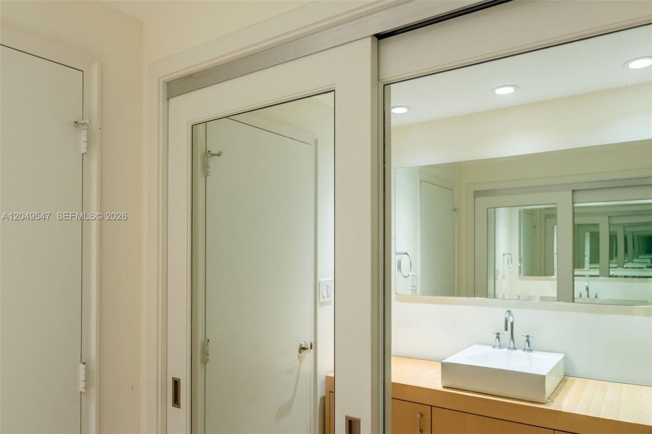 200 Ocean Lane Dr, Unit 501, Key Biscayne, FL 33149 Photo