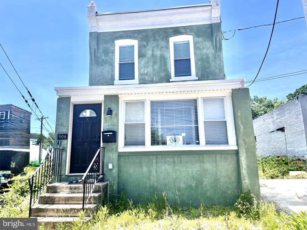 906 CEDAR AVENUE , DARBY, PA 19023