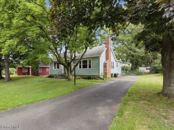 1207 Sumner Avenue, Schenectady, NY 12309
