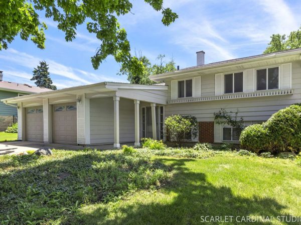 21W061 Kensington Road , Lombard, IL 60148
