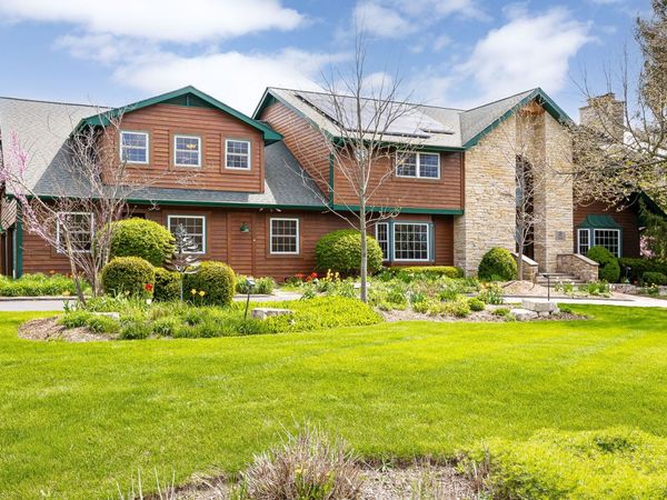 10 Elm Street , Hawthorn Woods, IL 60047