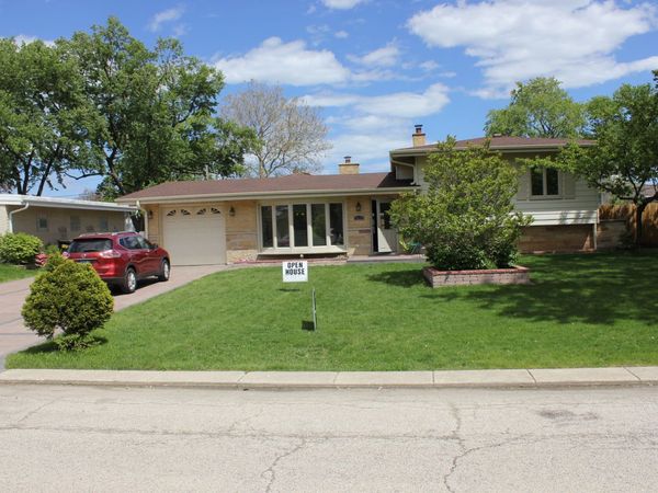 5639 N Manor Lane , Norwood Park Township, IL 60631