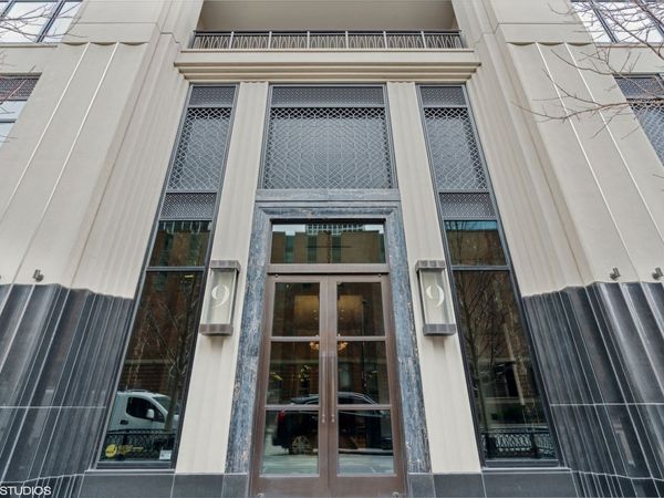 9 W Walton Street, Unit 702, Chicago, IL 60610