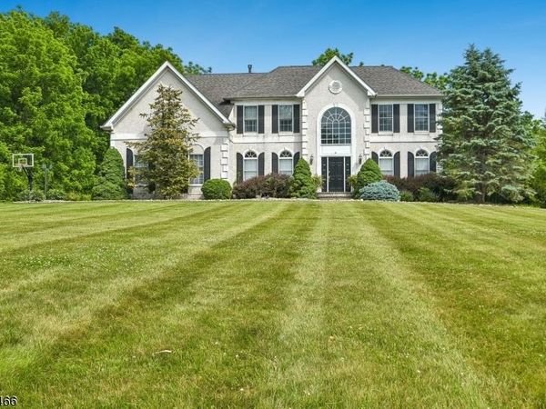 9 Steeplechase Lane, Franklin, NJ 08802