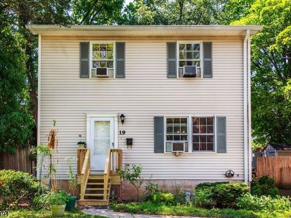 19 Franklin Pl, Hackensack, NJ 07601