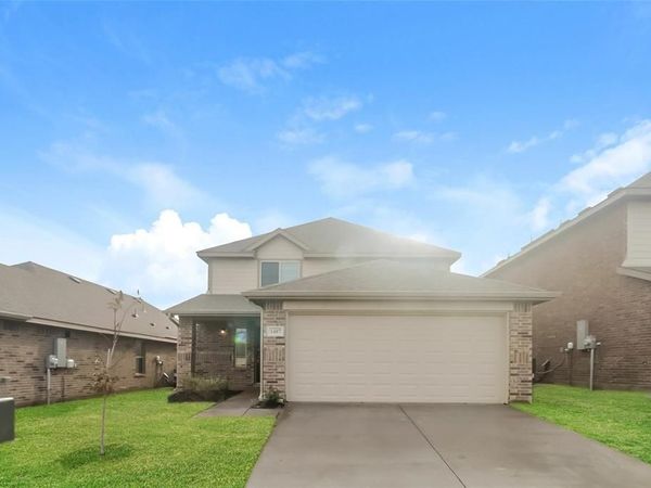 1407 Matthew Drive, Ennis, TX 75119