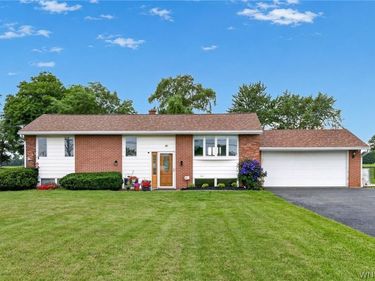 6058 Baer Road , Sanborn, NY 14132
