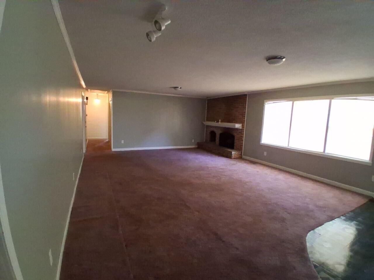 2112 W Carolina Avenue Photo 7