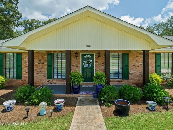 606 Pierce Road, Columbia, MS 39429