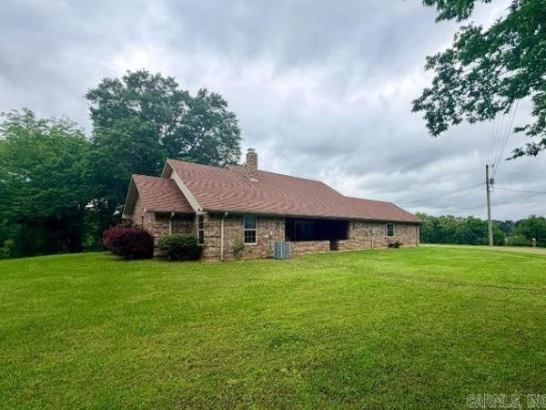 1374 Highway 317 , Lockesburg, AR 71846