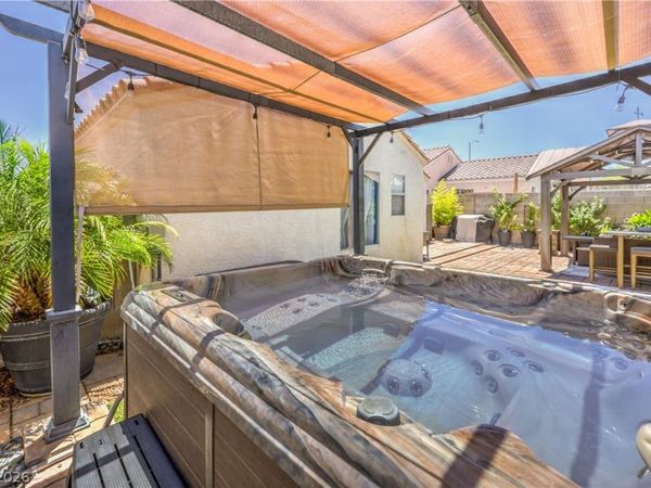 8548 Hidden Pines Avenue , Las Vegas, NV 89143