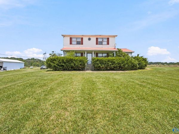 2083 County Road 66, Section, AL 35771