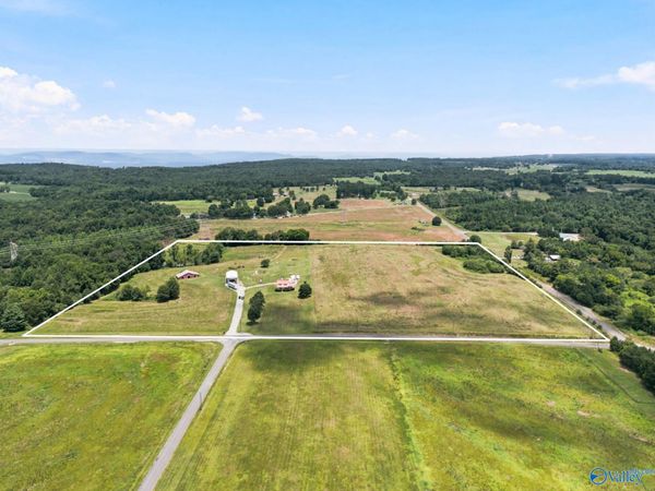 2083 County Road 66, Section, AL 35771