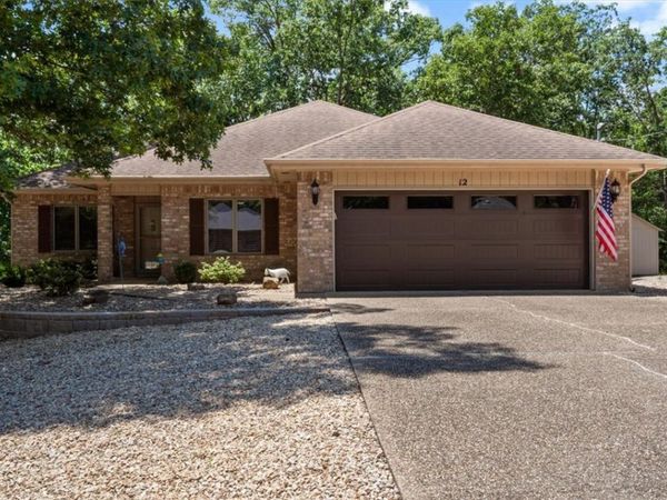 12 Cambria Lane, Bella Vista, AR 72715