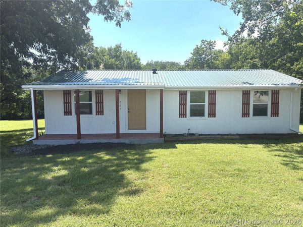 701 N Kemp Street , Kingston, OK 73439