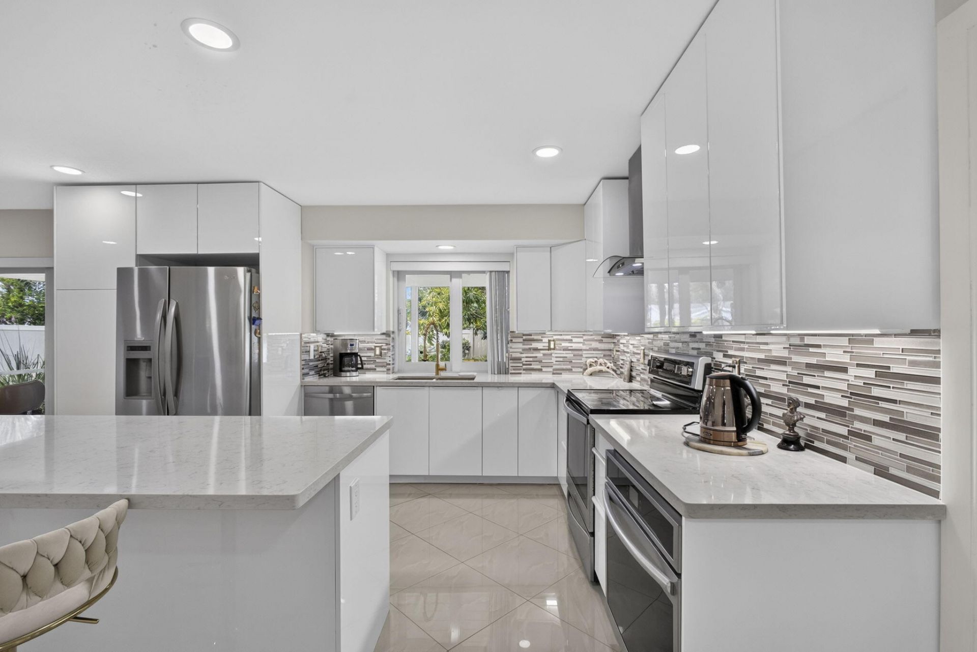 9860 Honeysuckle Avenue, Palm Beach Gardens, FL 33410 Photo