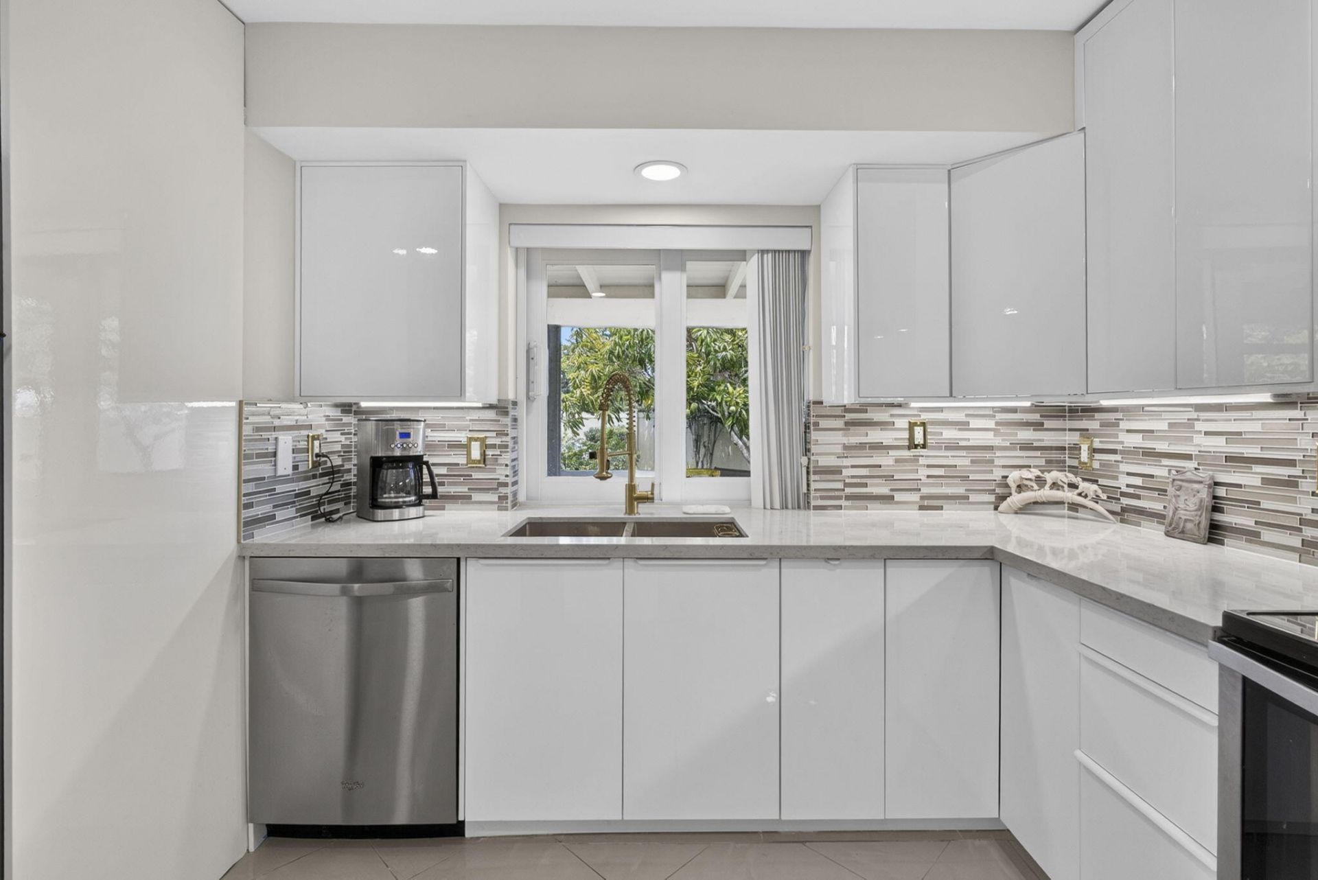 9860 Honeysuckle Avenue, Palm Beach Gardens, FL 33410 Photo