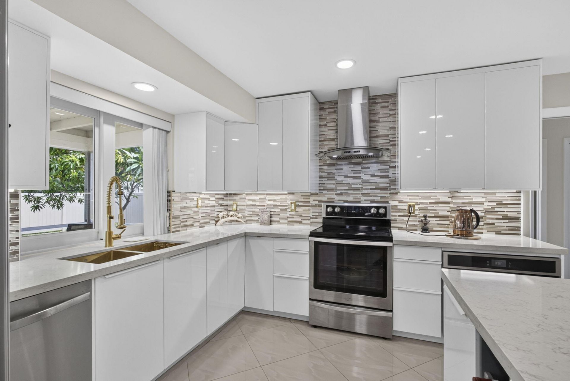 9860 Honeysuckle Avenue, Palm Beach Gardens, FL 33410 Photo