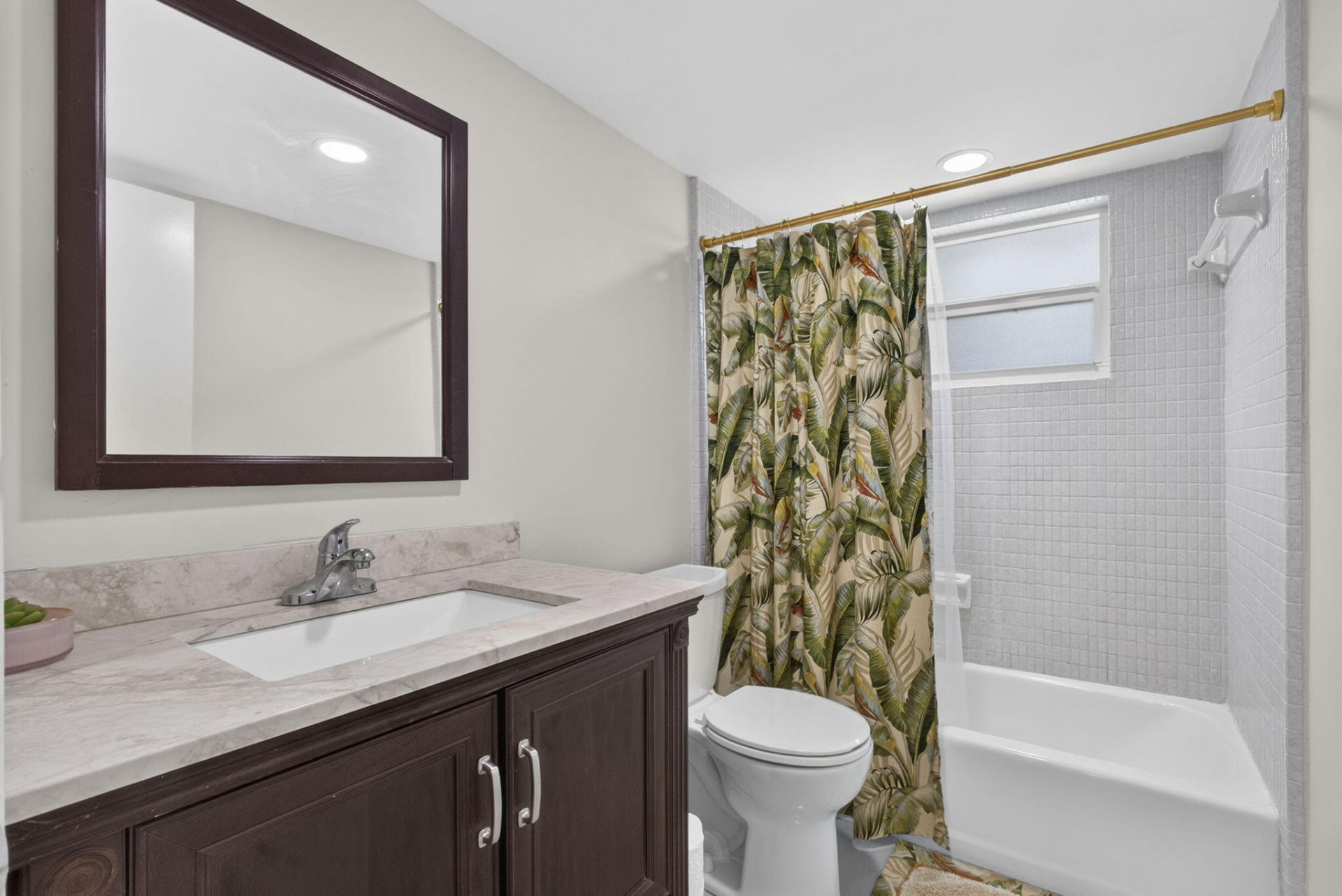9860 Honeysuckle Avenue, Palm Beach Gardens, FL 33410 Photo
