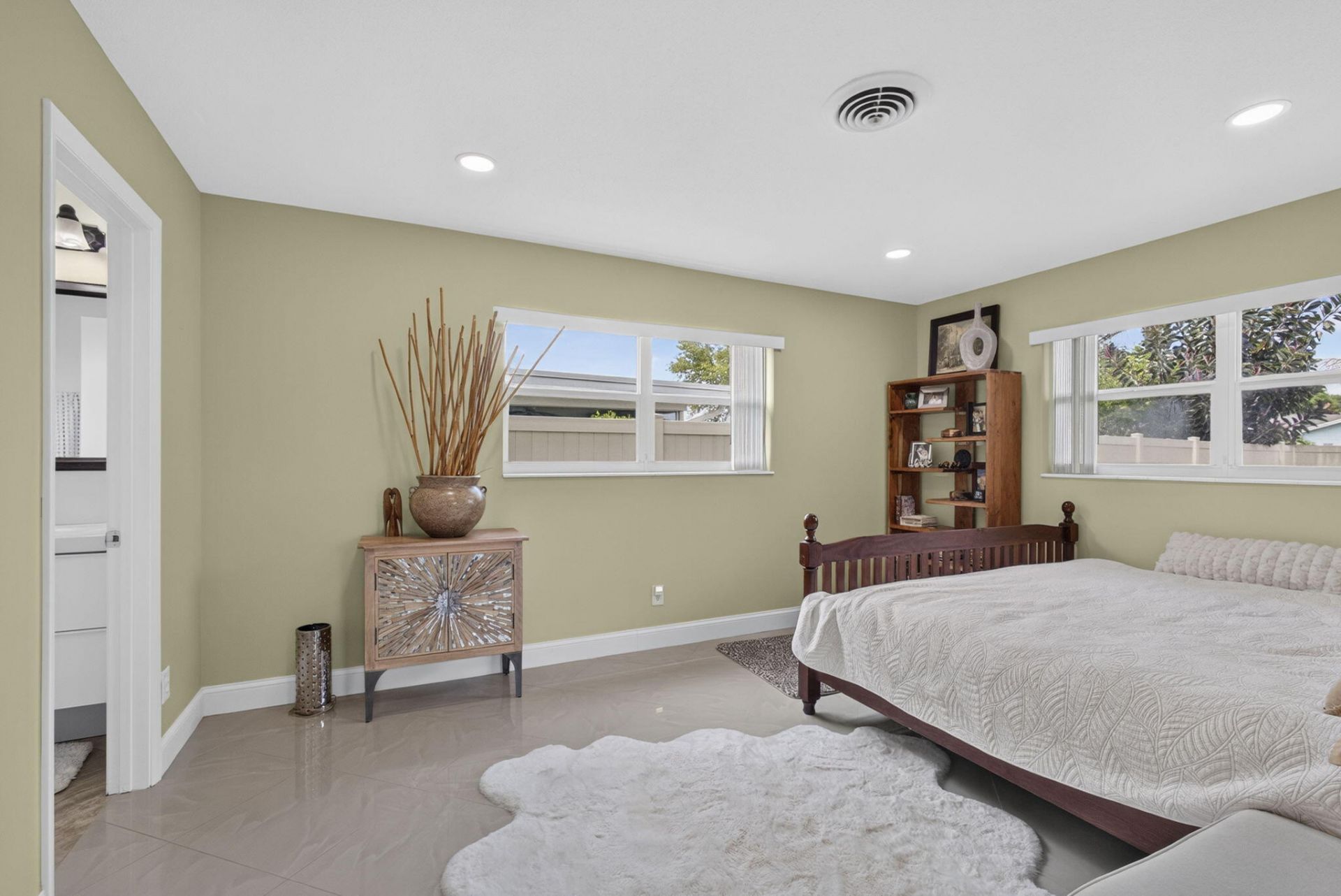 9860 Honeysuckle Avenue, Palm Beach Gardens, FL 33410 Photo
