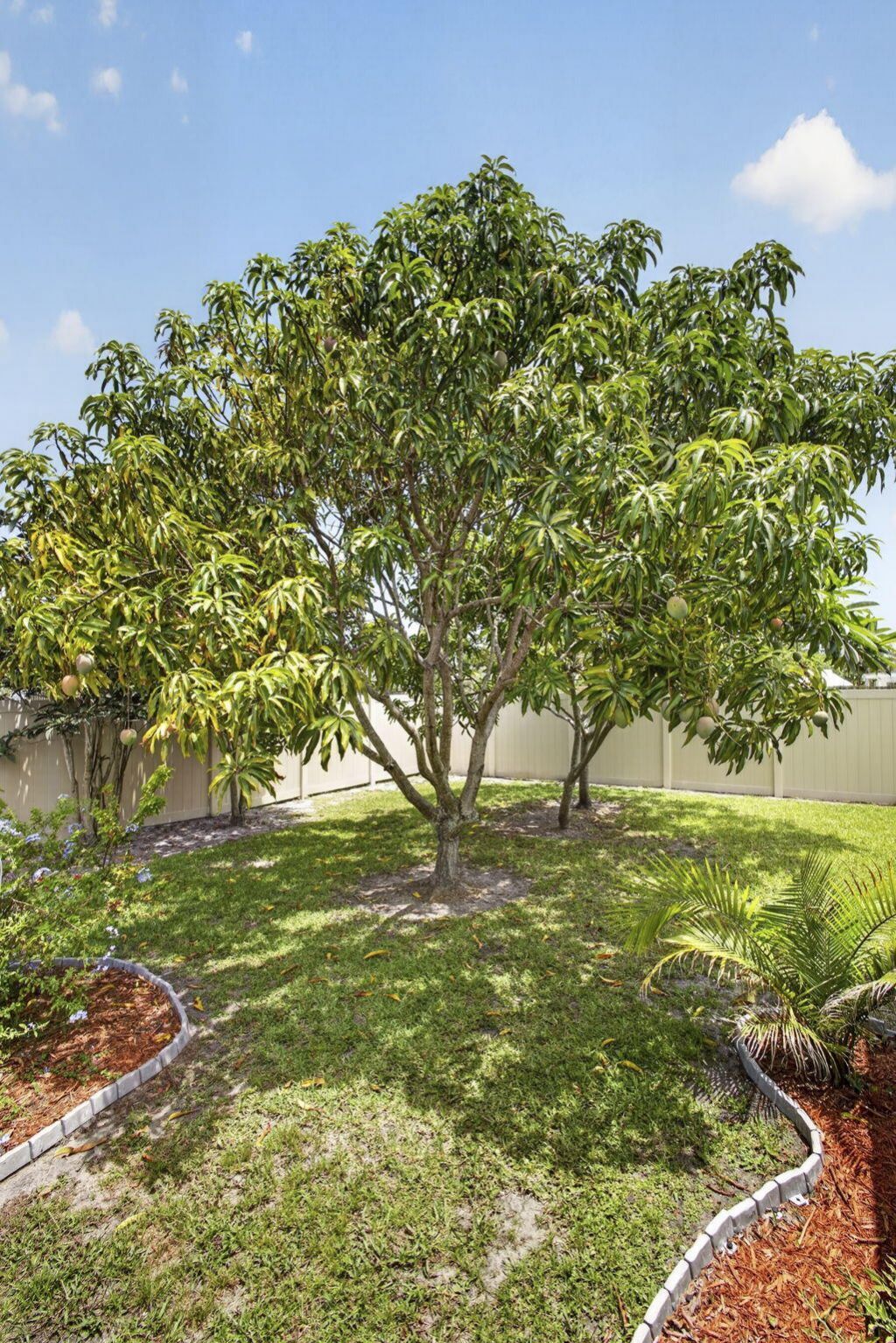 9860 Honeysuckle Avenue, Palm Beach Gardens, FL 33410 Photo