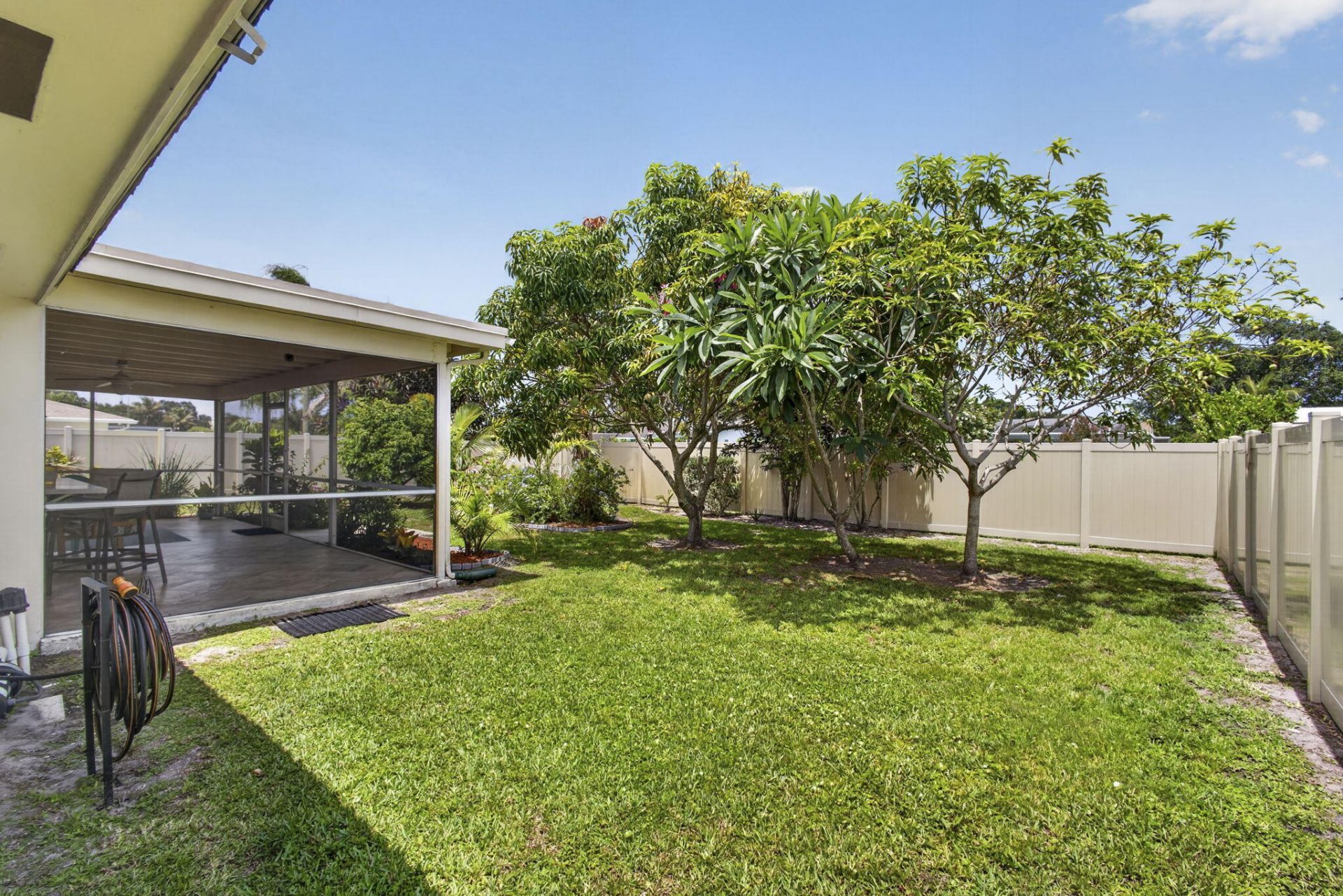 9860 Honeysuckle Avenue, Palm Beach Gardens, FL 33410 Photo