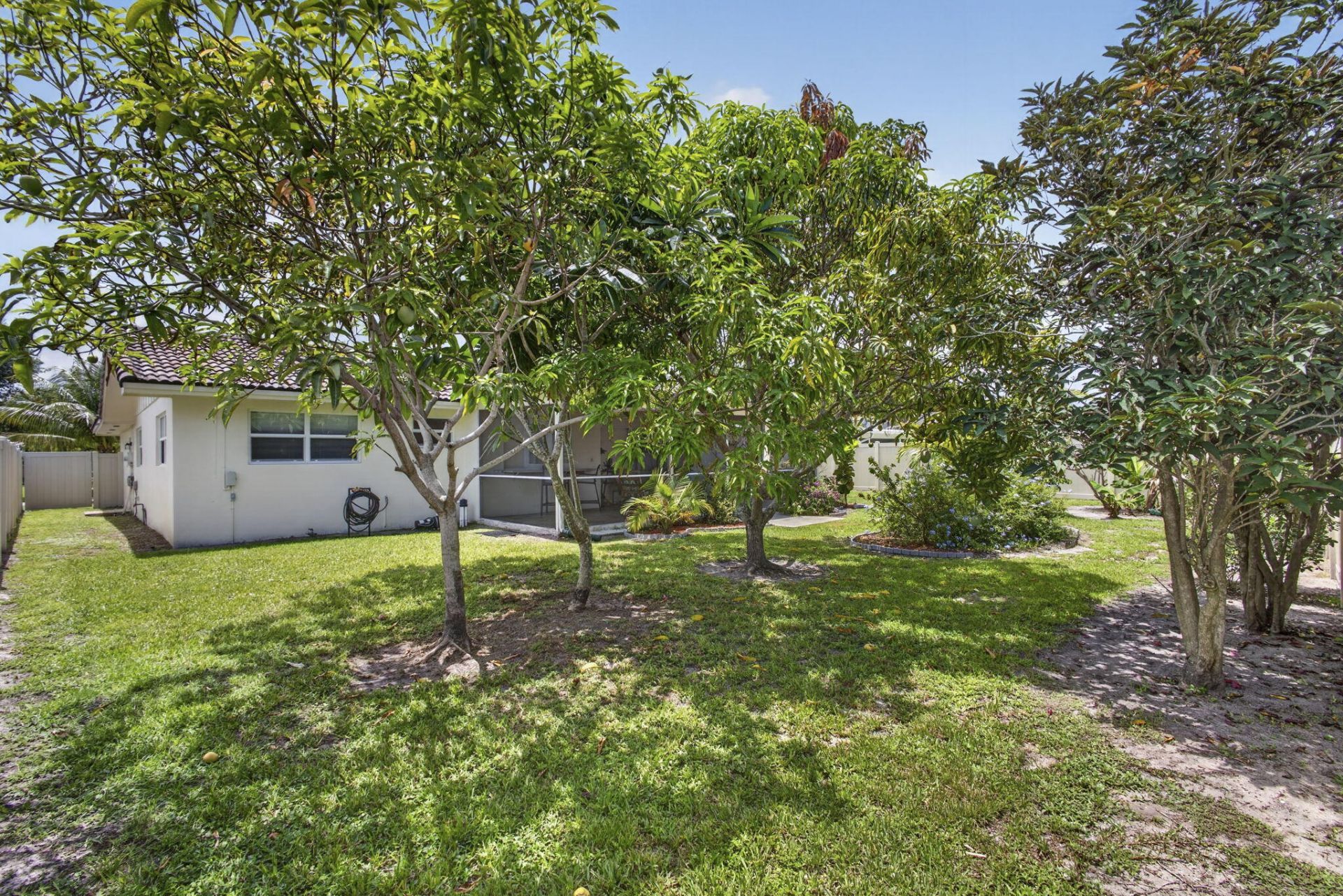 9860 Honeysuckle Avenue, Palm Beach Gardens, FL 33410 Photo