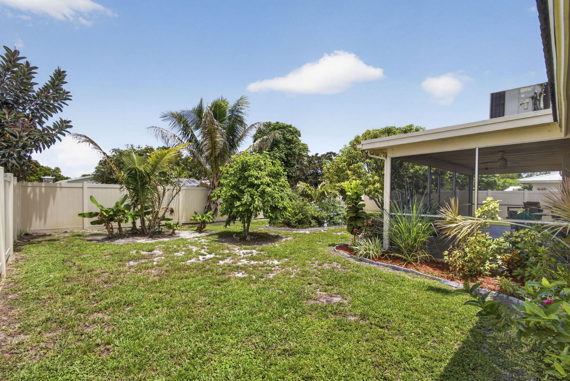 9860 Honeysuckle Avenue, Palm Beach Gardens, FL 33410 Photo