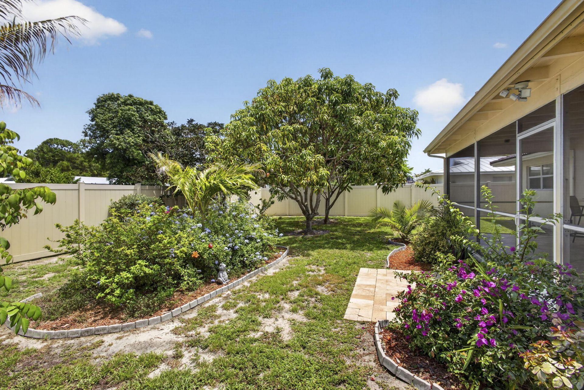 9860 Honeysuckle Avenue, Palm Beach Gardens, FL 33410 Photo
