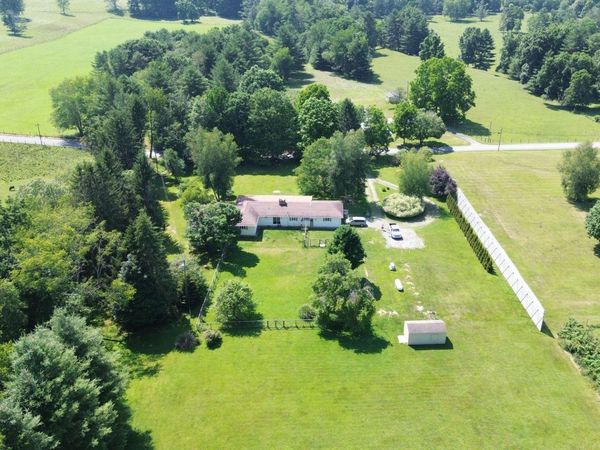 905 Back Draft Rd, Green Bank, WV 24944