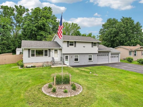 152 Gates Greece Townline Road , Rochester, NY 14606