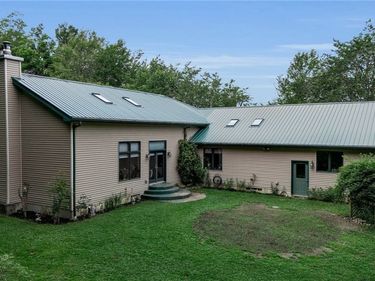 1589 Bailey Road, Cowlesville, NY 14037