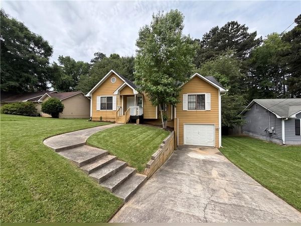 10433 Candlelight Road , Jonesboro, GA 30238