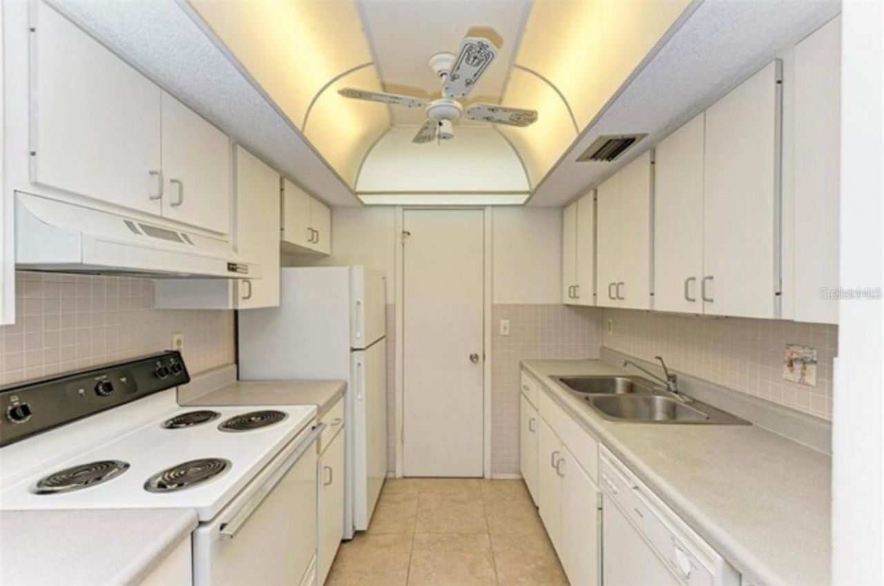 6120 43rd Street W, Unit 102B, Bradenton, FL 34210 Photo
