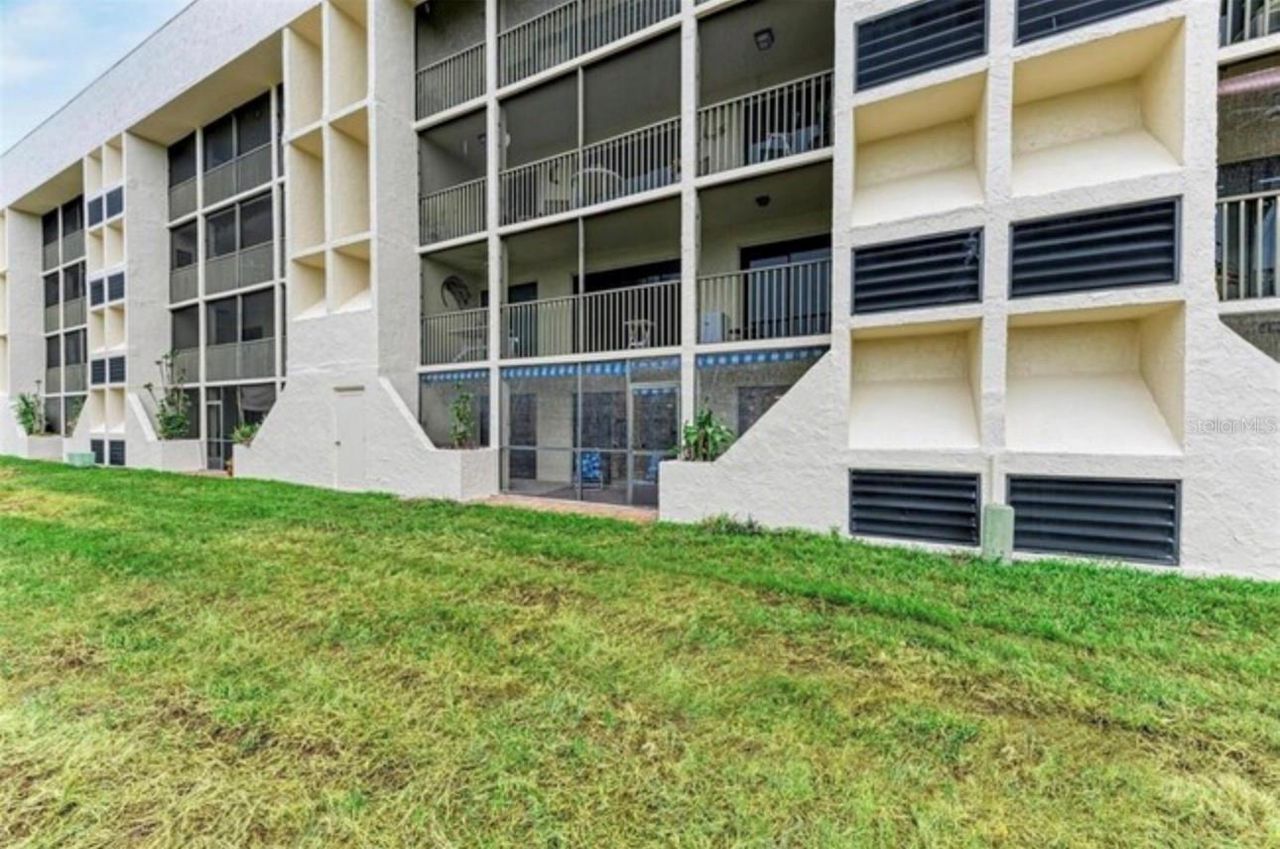 6120 43rd Street W, Unit 102B, Bradenton, FL 34210 Photo