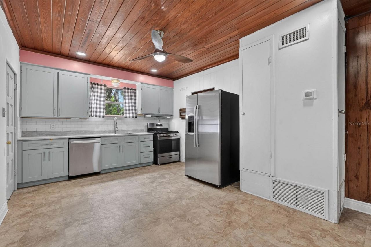 131 Dunn Avenue , San Mateo, FL 32187 Photo