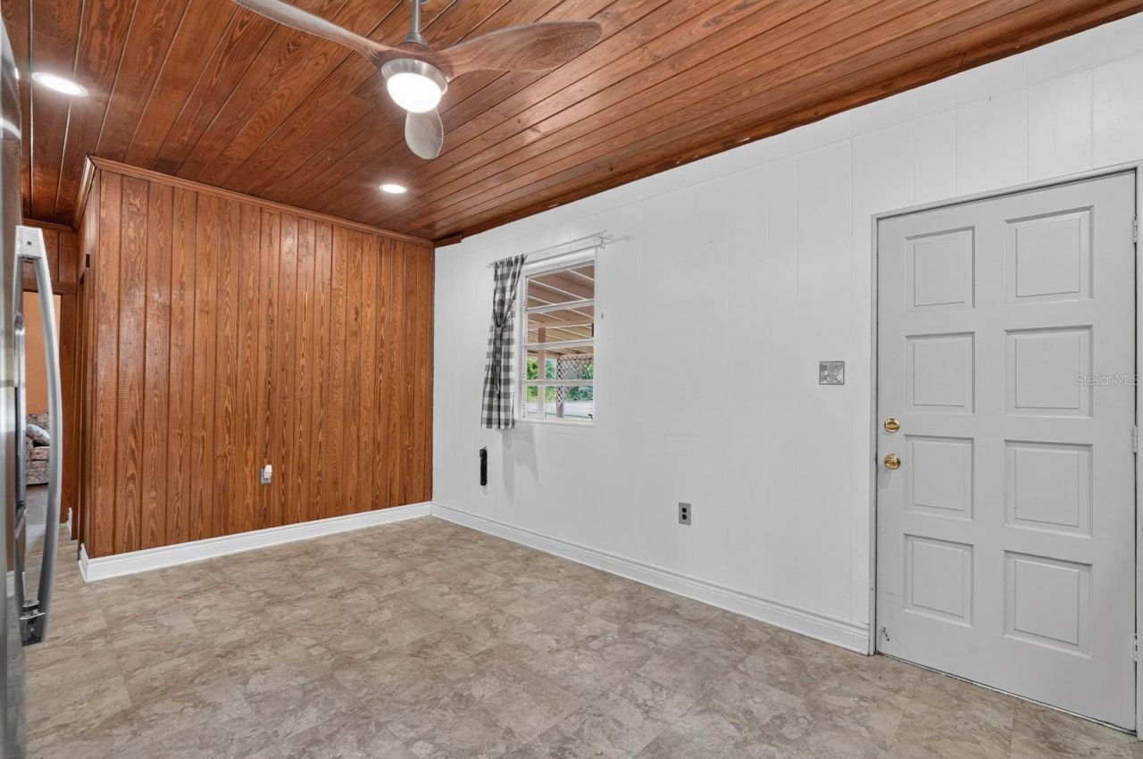 131 Dunn Avenue, San Mateo, FL 32187 Photo