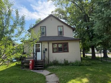 2130 11th Avenue E, Hibbing, MN 55746