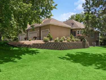 16847 Terrey Pine Drive, Eden Prairie, MN 55347