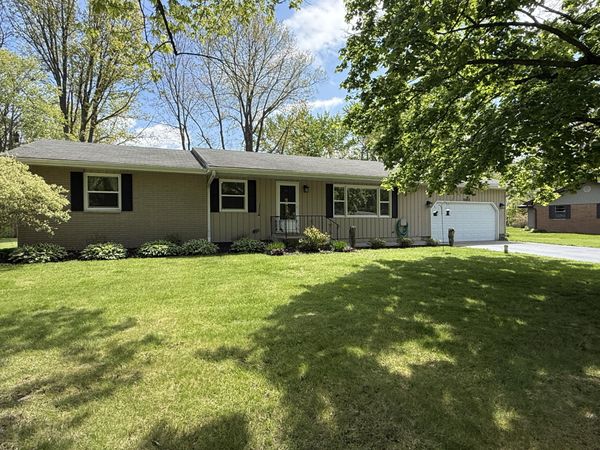 1243 Dogwood Drive , Chesterton, IN 46304