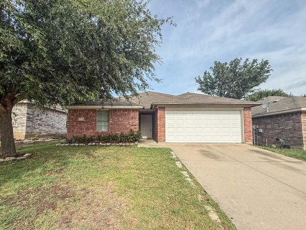 3129 Appaloosa Drive , Dallas, TX 75237