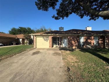 4512 Trysail Drive, Fort Worth, TX 76135