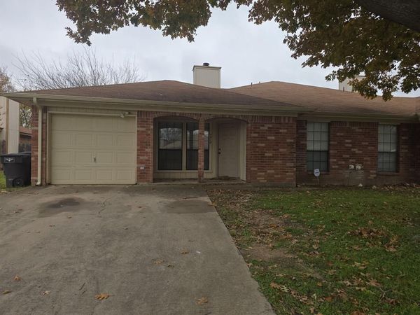 4512 Trysail Drive, Fort Worth, TX 76135