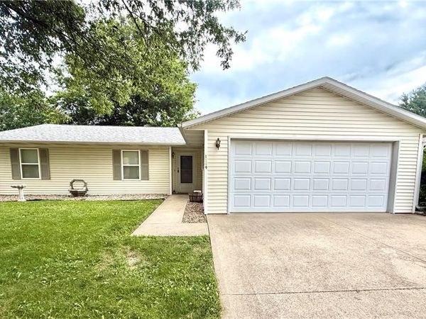 1109 W 17th Street, Maryville, MO 64468